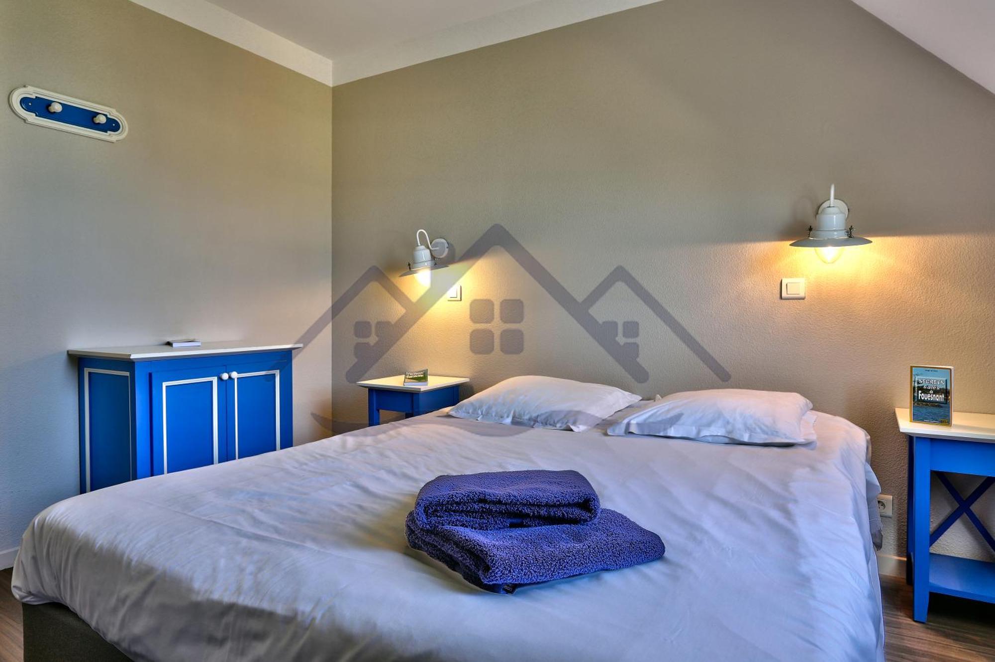 Maison G4: Seaside Retreat With Garden And Pool Holiday home Guilvinec
